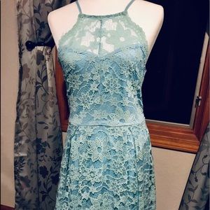 🦋💙Francesca’s Two-Tone Lace Dress💙🦋